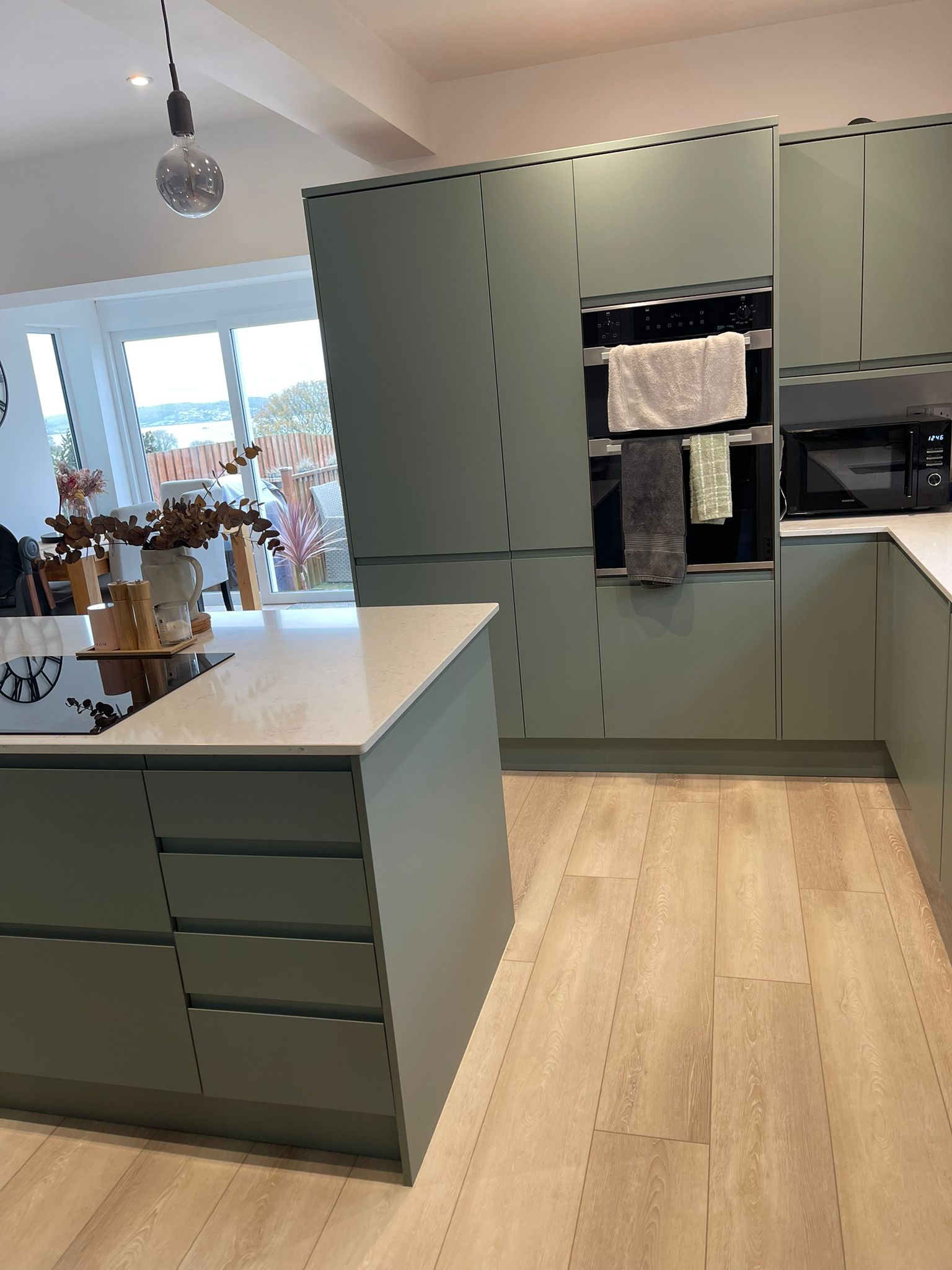 Exmouth-Kitchen-Fitter